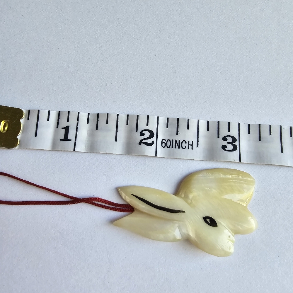 Vintage Hand-Carved Mother of Pearl Rabbit Pendant - Iridescent Shell Charm - Picture 4 of 5
